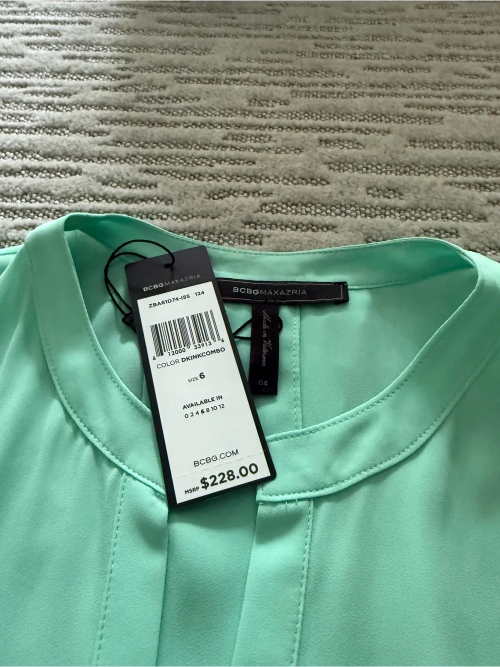 BCBGMaxAzria Mint and Navy Sleeveless Colorblock Sheath Dress